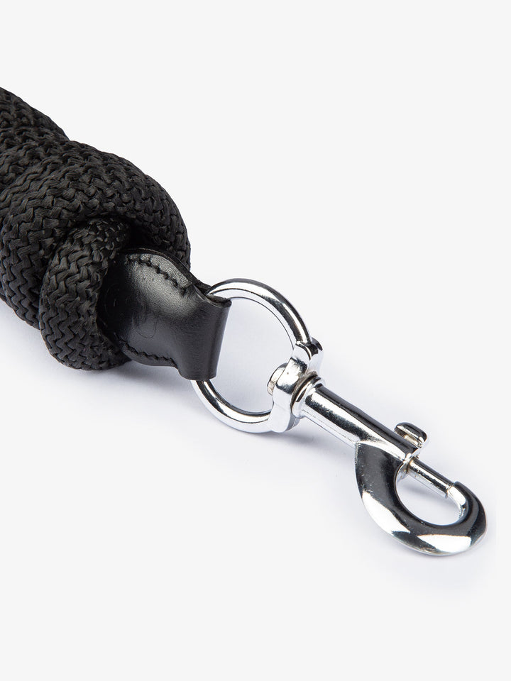 PS of Sweden Lead Rope - Black, close-up of the clip
